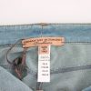 Elegant Light Blue Capri Jeans - Image 6