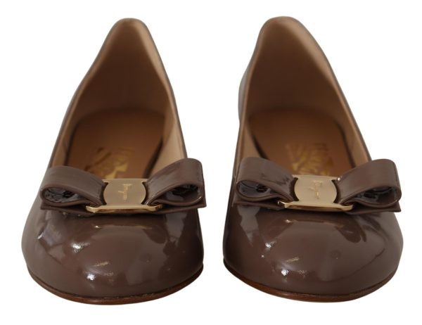 Elegant Caraway Brown Pumps with Vara Bow - Image 3