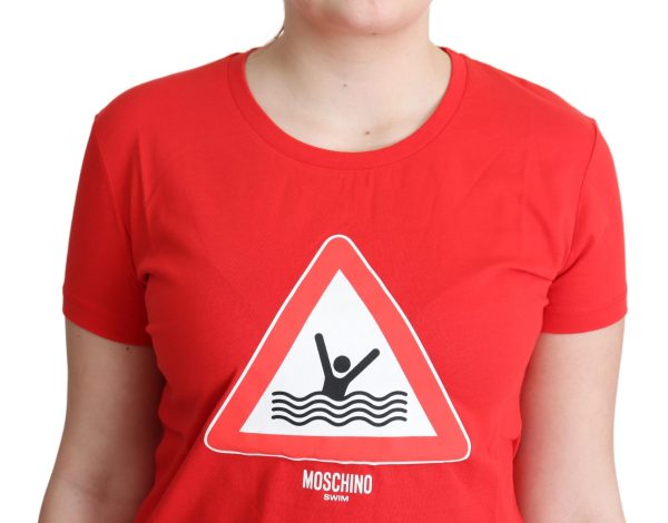 Chic Red Graphic Cotton Tee - Image 4