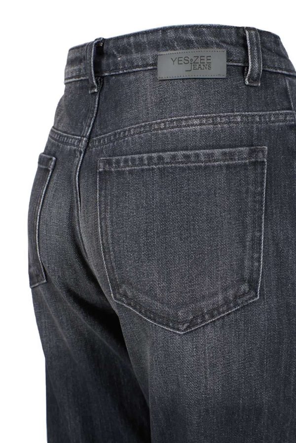 Black Cotton Women's High-Waisted Jean - Image 5