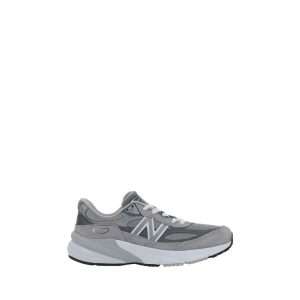 990 Sneakers