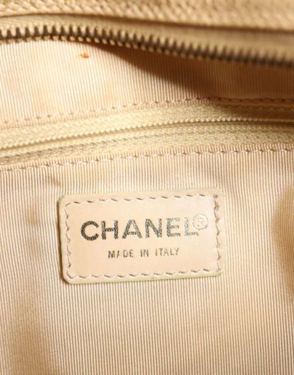 Beige Caviar De Coco Chain Leather Purse Bag - Image 5