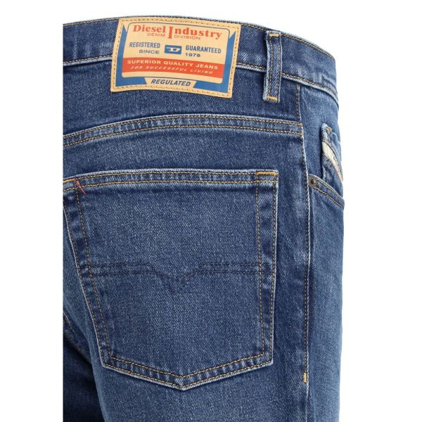2023 D-finitive Jeans - Image 3